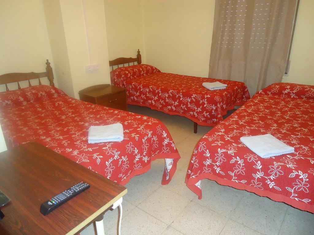 Hotel Pension Mode Lleida Szoba fotó