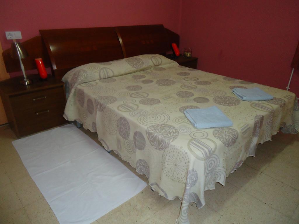 Hotel Pension Mode Lleida Kültér fotó