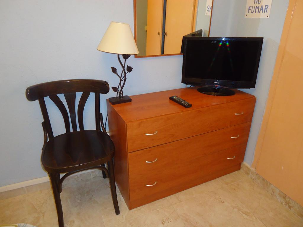 Hotel Pension Mode Lleida Kültér fotó