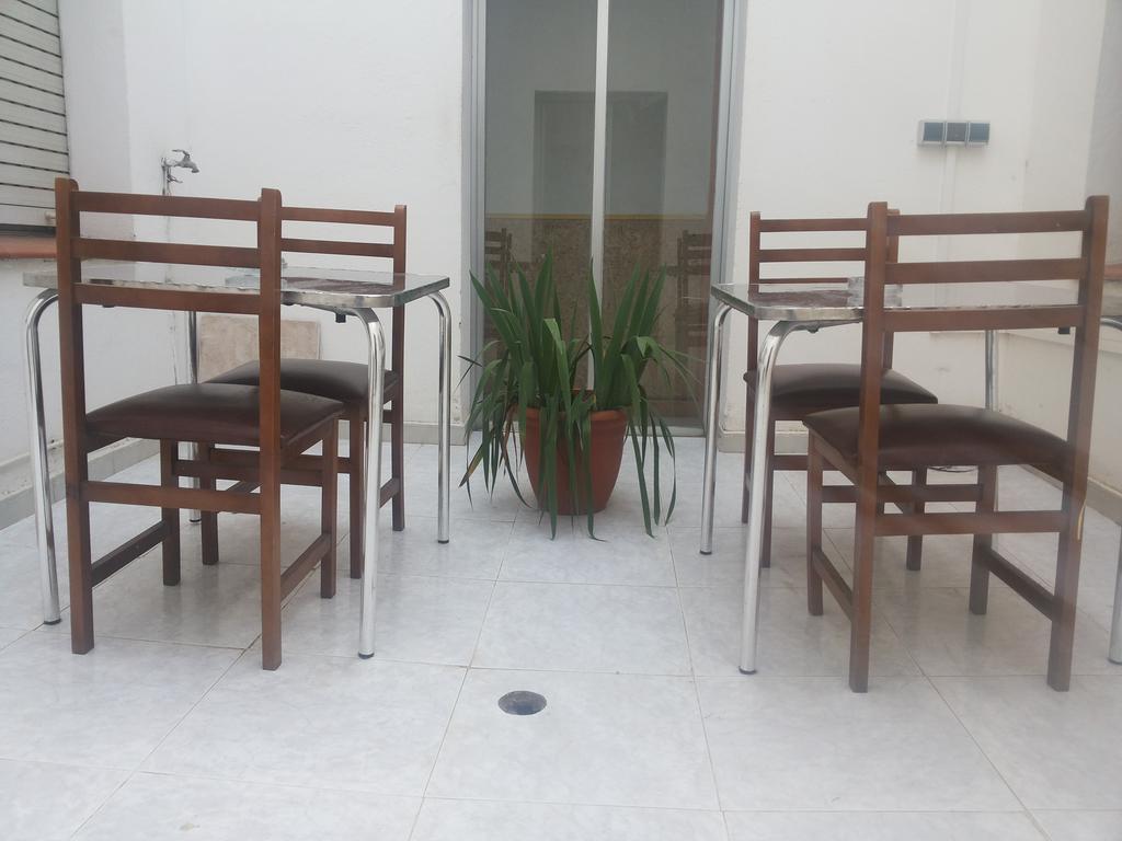 Hotel Pension Mode Lleida Kültér fotó